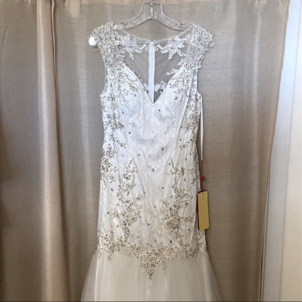 White Mermaid/Trumpet Style Wedding Dress